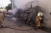 Ônibus incendiou no bairro Serrinha, em Fortaleza