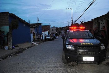 Homem é assassinado a tiros no Feitosa