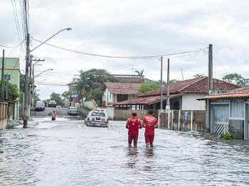 Número de mortos devido às chuvas no ES chega a 18