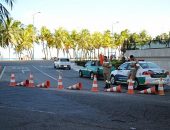 Quatro trechos na orla da Ponta Verde são interditados pela SMTT