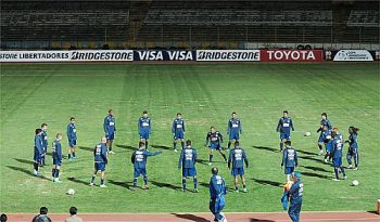 Cruzeiro treinando para estreiar na Libertadores