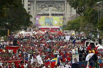 Simpatizantes do presidente Maduro