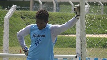 Goleiro Pantera está fora do clássico