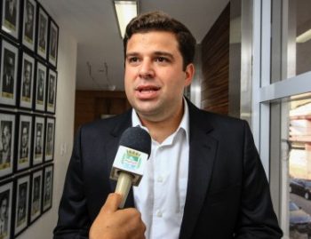 Marcelo Palmeira vistoria Avenida Josefa de Mello nesta sexta-feira (07)