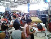 Corrida pelo pescado: consumidores lotam mercado e balanças nesta quinta