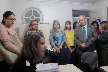 Juiz Celyrio Adamastor, médicos do TJ/AL e integrantes do Fórum de Combate às Drogas durante visita