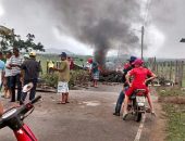 Moradores bloqueiam acesso a cidade de Tanque D'Arca