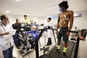 Jogadores iniciam exames médicos no Centro de Treinamento