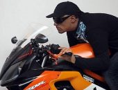 Vítima de homicídio, David Morales Colon teve corpo embalsamado para ficar exposto em moto durante velório em Porto Rico