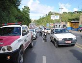 Acidente deixa o trânsito lento na Avenida Leste/Oeste