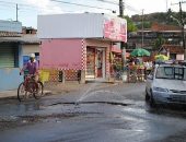 Vazamento provoca desperdício e transtorno no trânsito de Bebedouro