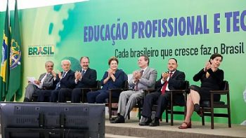 Renan participa de lançamento da segunda etapa do Pronatec