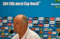 Luiz Felipe Scolari não revelou se vai continuar no comando da seleção