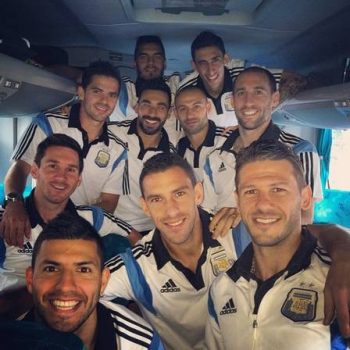 Jogadores da Argentina dentro do ônibus no Rio de Janeiro