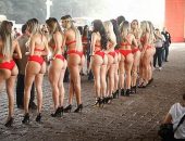 Candidatas ao Miss Bumbum 2014 param a avenida Paulista, em São Paulo