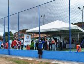 Prefeitura entrega quadra de esportes à comunidade da Grota do Rafael