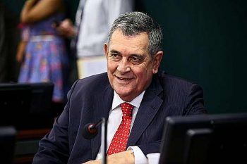 Deputado Arnaldo Faria de Sá