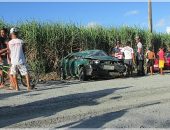 Barra de direção trava e veículo capota várias vezes em Roteiro