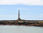 Maré subiu vários metros e destruiu até estátua da Sereia no Litoral Norte