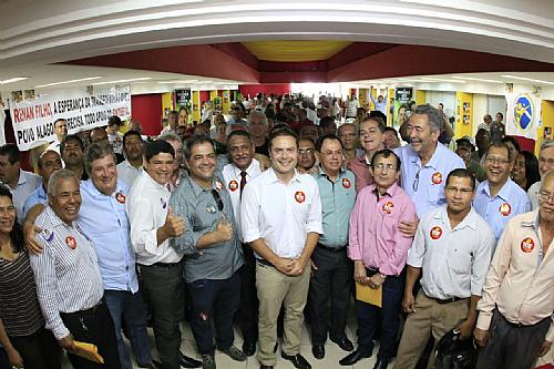 Renan Filho se reuniu com representantes de sindicatos e associações dos trabalhadores