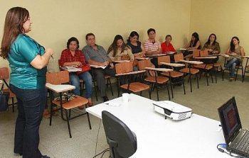 Rede estadual inicia implantação de novo Referencial Curricular