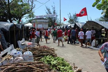 Feira da Reforma Agrária na Praça Afrânio Jorge