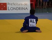 A cada vitória o judoca vibrava e agradecia à Deus