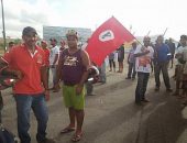 Manifestantes pedem a implantação de redutores de velocidade na rodovia.