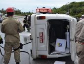 Acidente deixa família ferida no trevo da Barra de São Miguel