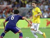 Éverton Ribeiro, em ação pela seleção brasileira em amistoso contra o Japão