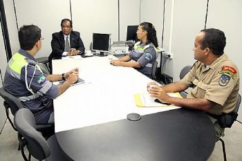 Magistrado José Cívero Alves se reunião com agentes de trânsito e policial militar