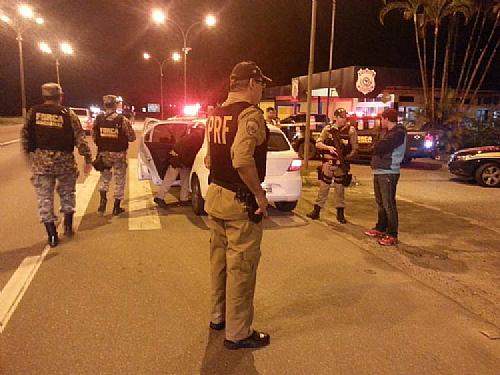 A operação contou com a participação do Corpo de Bombeiros Militar (CBM) e das Polícias Federal (PF), Rodoviária Federal (PRF), Militar (PM) e Civil (PC).