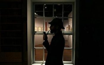 Exibição sobre Sherlock Holmes, que vai até abril de 2015, em Londres