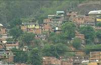 Tiroteio deixa duas pessoas feridas no conjunto de favelas do Lins, Rio