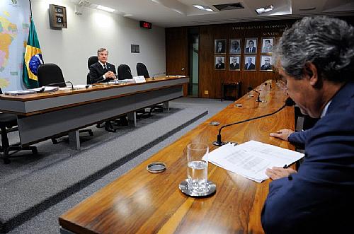 Fernando Collor presidiu mais uma importante reunião da Comissão de Infrestrutura do Senado