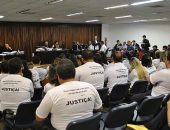 Familiares e amigos acompanham julgamento de acusado de matar Grilo