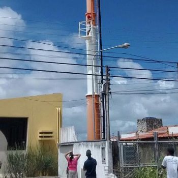 Jovem ameaça se jogar de torre e mobiliza PM e Bombeiros