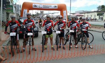 Atletas da equipe durantes treinamento para o Desafio Internacional de Ciclismo