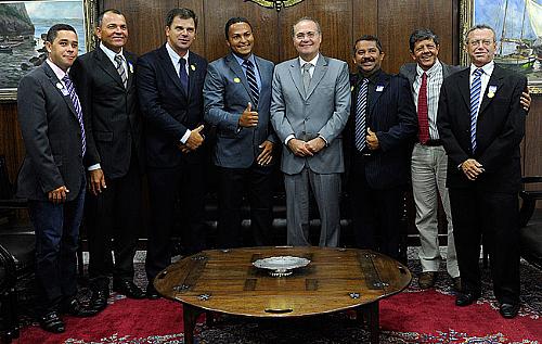 Em março, senador Renan recebeu os representantes dos lancheiros e garantiu apoio