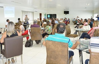 Sesau faz pacto com prefeitos do Sertão para combater Dengue e Chikungunya