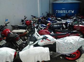 Central de Flagrantes está abarrotada de motocicletas apreendidas