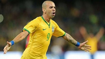 Superclássico Brasil Diego Tardelli Argentina Ninho de Pássaro Pequim China 11/10/14