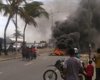 Moradores do Prado realizam protesto