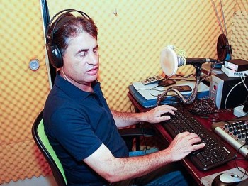 Antonio Cezar trabalha como voluntário em rádio de Américo