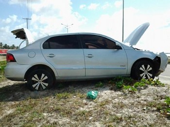 Capotamento mobiliza Bombeiros e deixa um ferido no Pontal