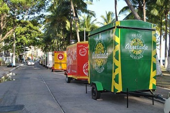 ‘Praça de alimentação’ na Ponta Verde não agrada moradores