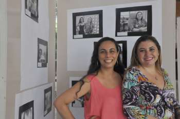 Professoras de Biblioteconomia se veem na exposição