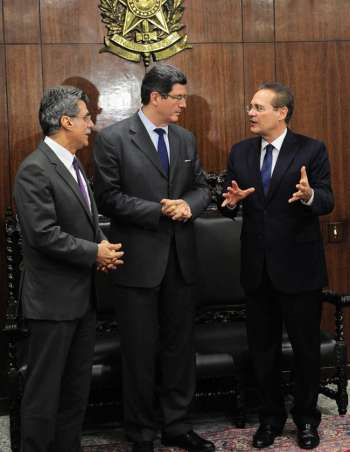 Renan Calheiros recebeu o ministro da Fazenda, Joaquim Levy 