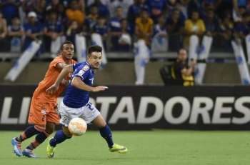 Cruzeiro vence pela Libertadores