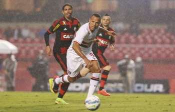 Luís Fabiano fez gol importante para tentar se firmar como titular no São Paulo (Foto: Rubens Chiri/ saopaulofc / Divulgação) 